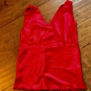 Elegant sleeveless Top red silky fabric women’s sz S vintage, never worn